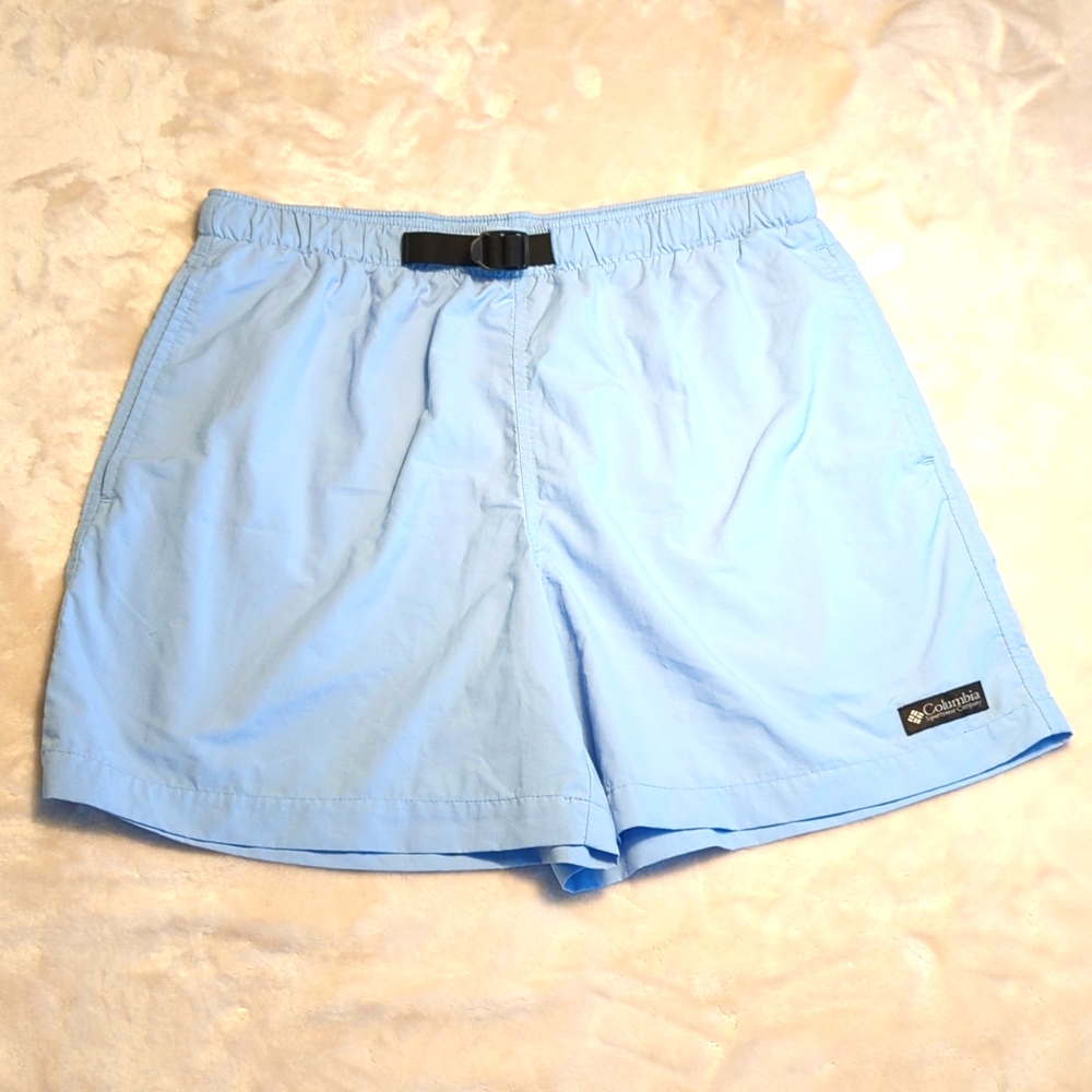 Women's Columbia shorts Sz Med NWOT